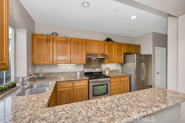 108 Peppertree, Monrovia, CA 91016