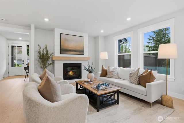 414 222nd Place SE, Sammamish, WA 98074
