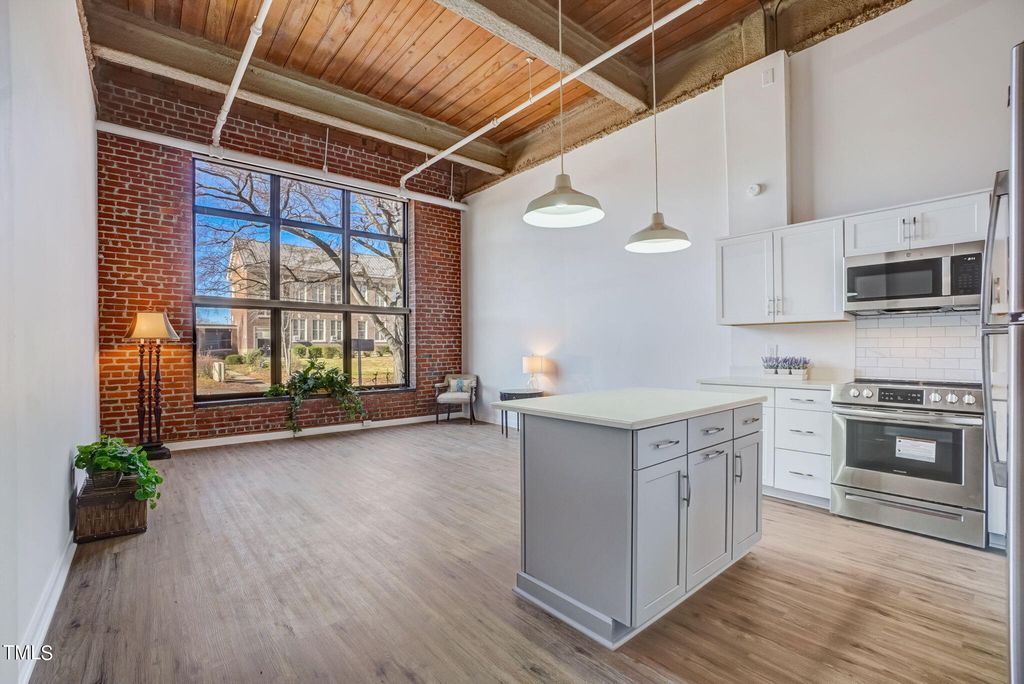 500 N Duke Street Apt 53-105, Durham, NC 27701