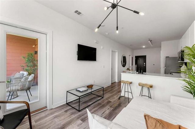 525 Parkway Drive APT 505, Atlanta, GA 30308