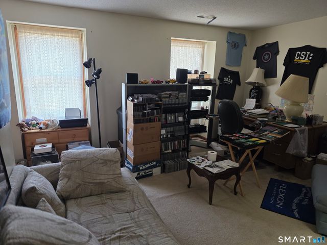 18 Colonial Village 18, Shelton, CT 06484