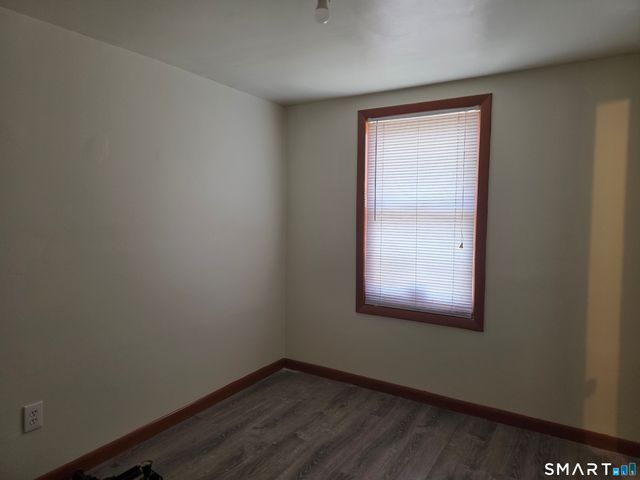 18 Colonial Village 18, Shelton, CT 06484