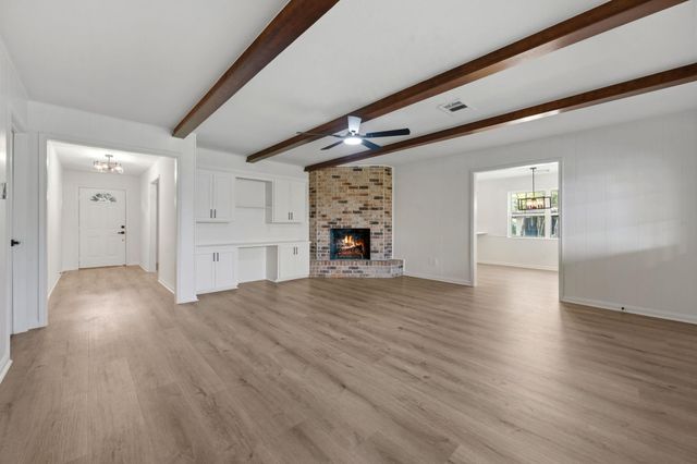210 Ridgemont Drive, Alvin, TX 77511