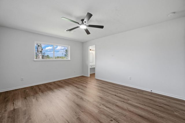 210 Ridgemont Drive, Alvin, TX 77511
