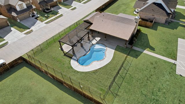 561 Randys Way, Pilot Point, TX 76258
