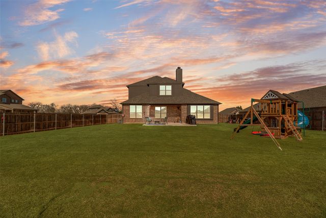 561 Randys Way, Pilot Point, TX 76258