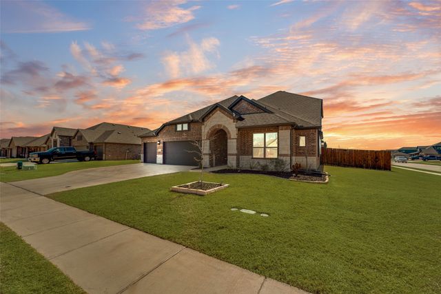 561 Randys Way, Pilot Point, TX 76258