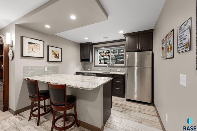 2905 W 77th St Street, Sioux Falls, SD 57108