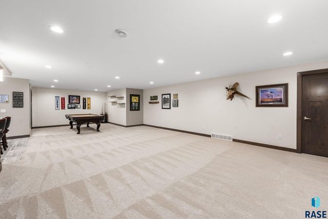 2905 W 77th St Street, Sioux Falls, SD 57108