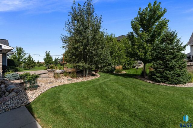 2905 W 77th St Street, Sioux Falls, SD 57108