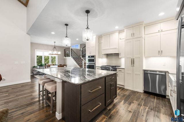 2905 W 77th St Street, Sioux Falls, SD 57108