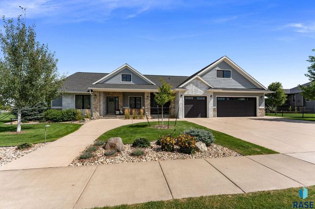 2905 W 77th St Street, Sioux Falls, SD 57108