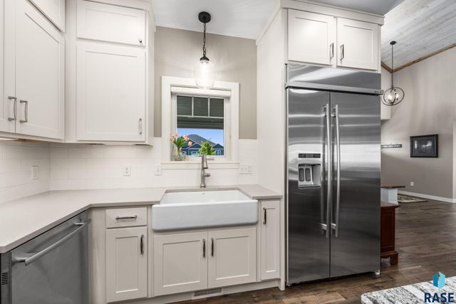 2905 W 77th St Street, Sioux Falls, SD 57108