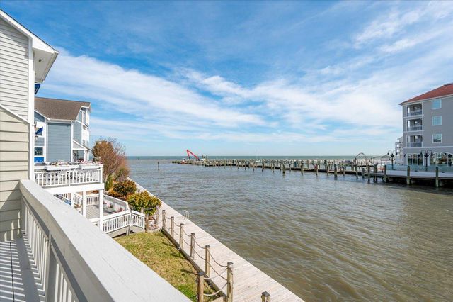 8047 WINDWARD KEY DR, Chesapeake Beach, MD 20732