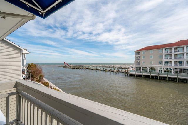 8047 WINDWARD KEY DR, Chesapeake Beach, MD 20732