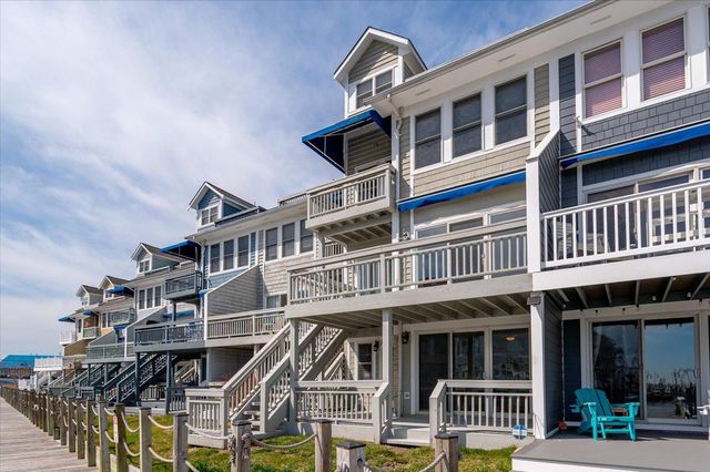 8047 WINDWARD KEY DR, Chesapeake Beach, MD 20732