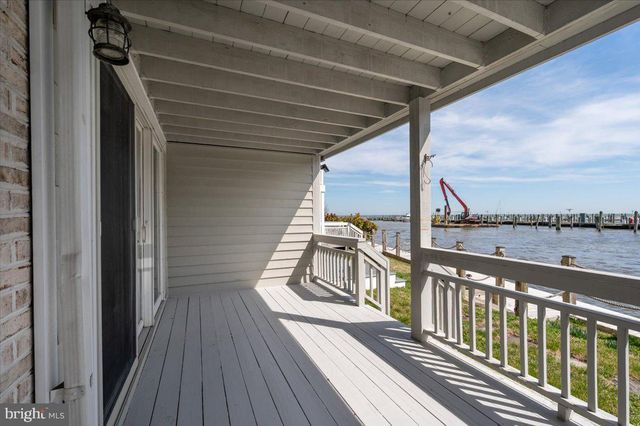 8047 WINDWARD KEY DR, Chesapeake Beach, MD 20732