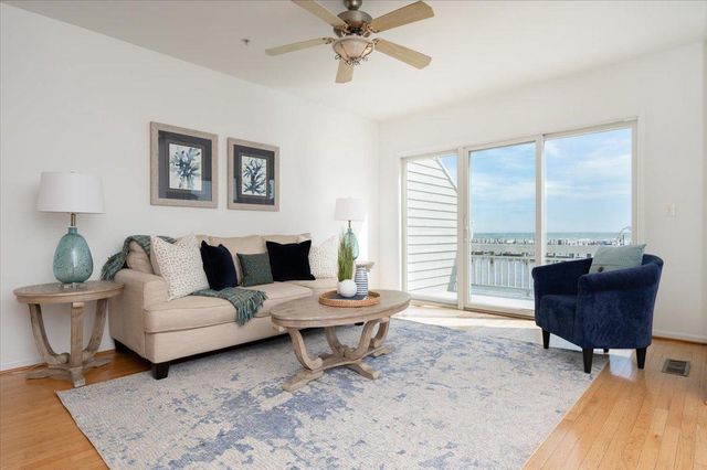8047 WINDWARD KEY DR, Chesapeake Beach, MD 20732
