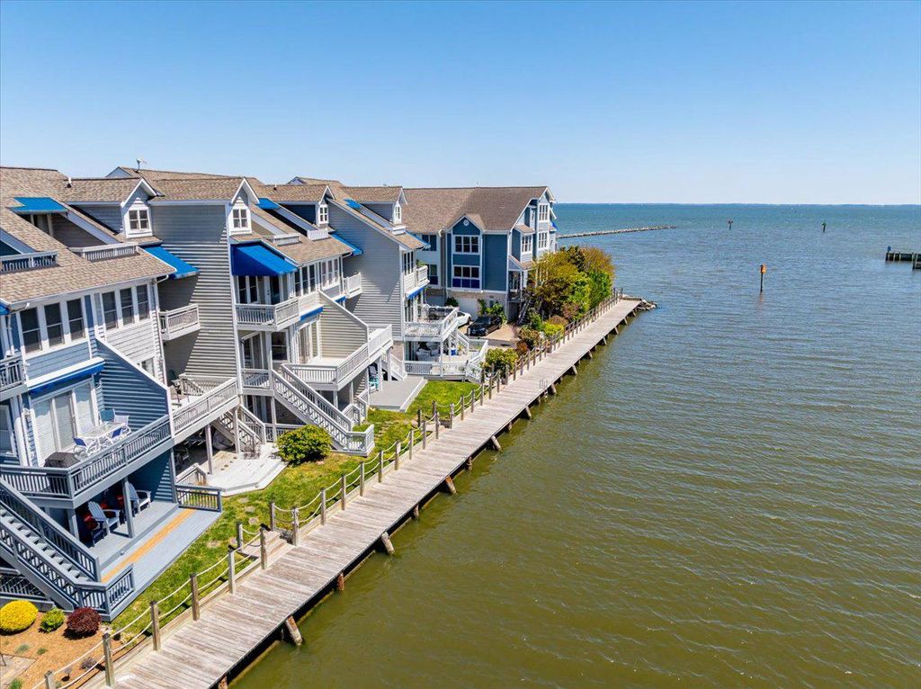 8047 WINDWARD KEY DR, Chesapeake Beach, MD 20732