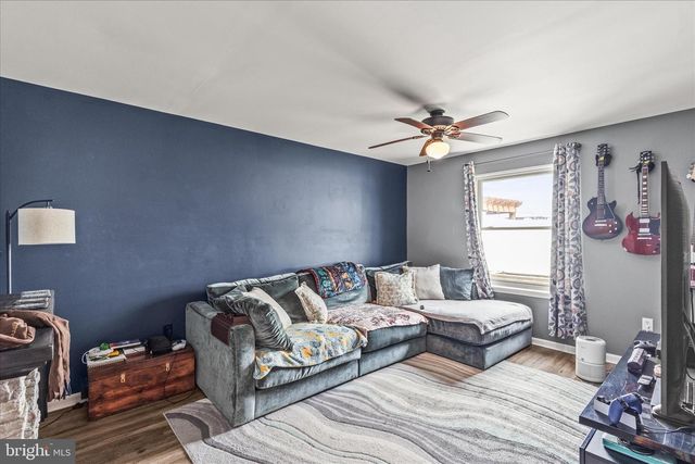 3307 GLEN HOLLOW DR, Dover, PA 17315