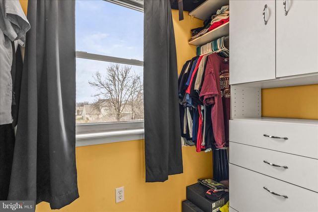 3307 GLEN HOLLOW DR, Dover, PA 17315