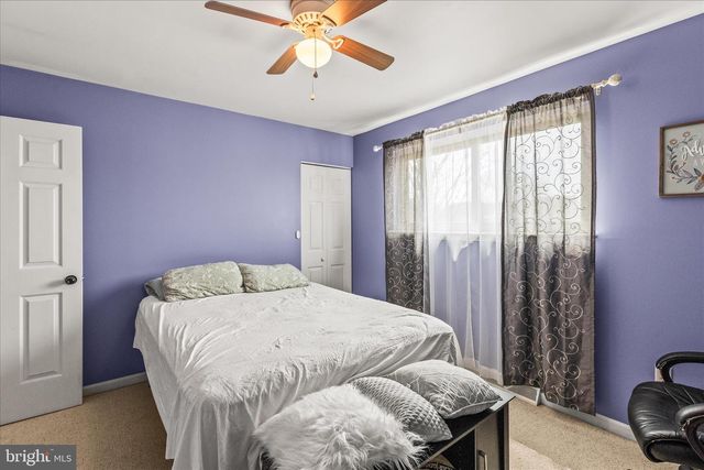 3307 GLEN HOLLOW DR, Dover, PA 17315