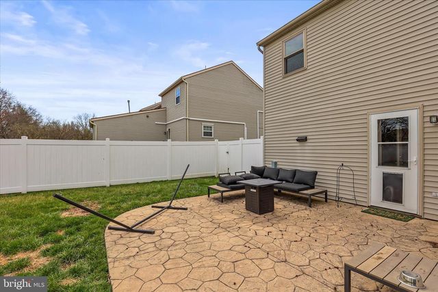 3307 GLEN HOLLOW DR, Dover, PA 17315