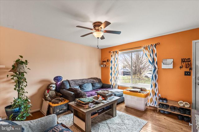 3307 GLEN HOLLOW DR, Dover, PA 17315