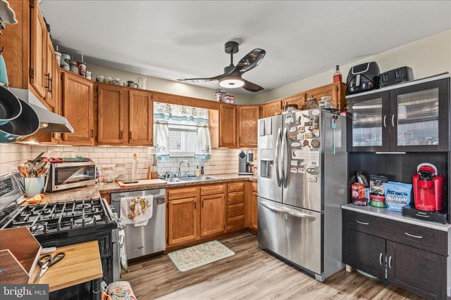 3307 GLEN HOLLOW DR, Dover, PA 17315