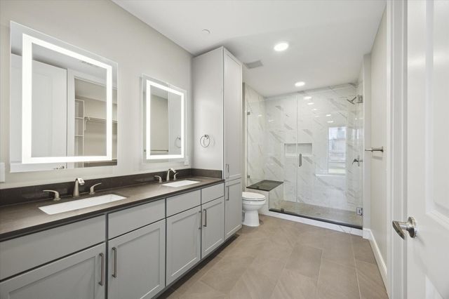 9757 Katy Freeway 321, Houston, TX 77024