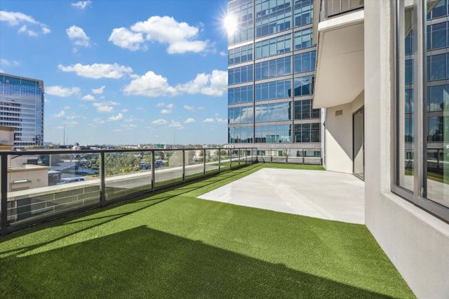 9757 Katy Freeway 321, Houston, TX 77024