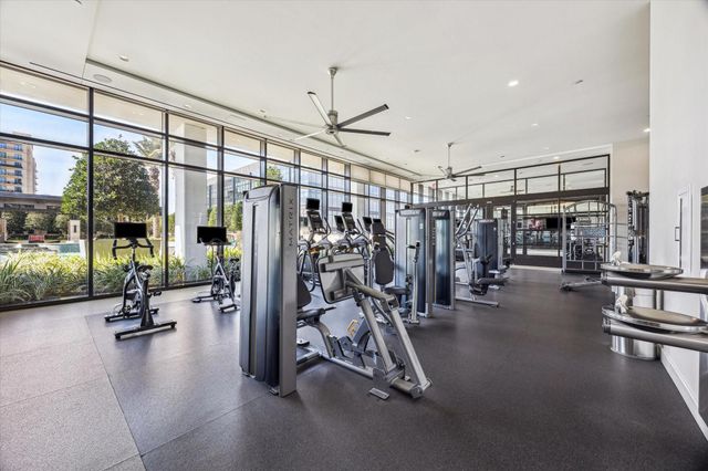 9757 Katy Freeway 321, Houston, TX 77024