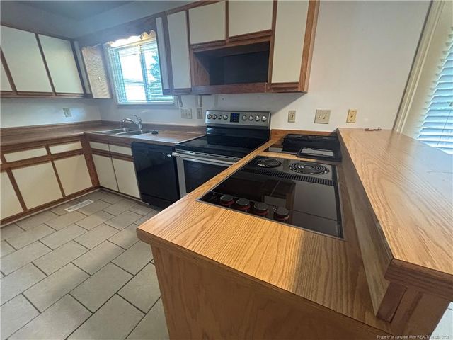685 Glenola Street, Fayetteville, NC 28311