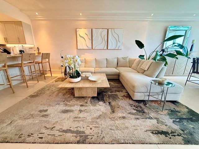 5600 Collins Ave 15S, Miami Beach, FL 33140
