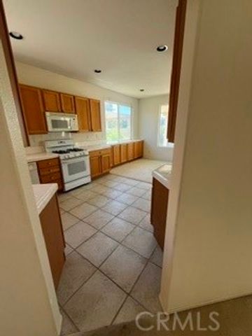 615 Brooklawn Drive, Banning, CA 92220