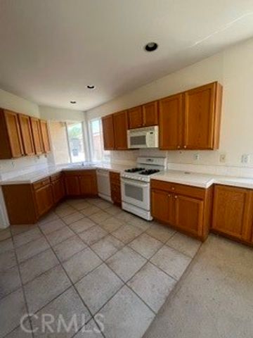 615 Brooklawn Drive, Banning, CA 92220