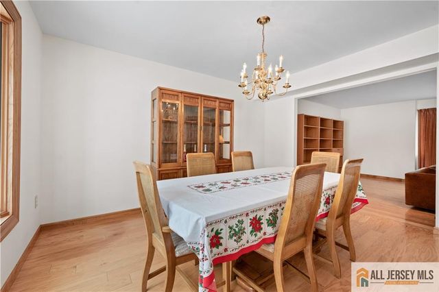 8 Liberty Lane, Franklin, NJ 08873