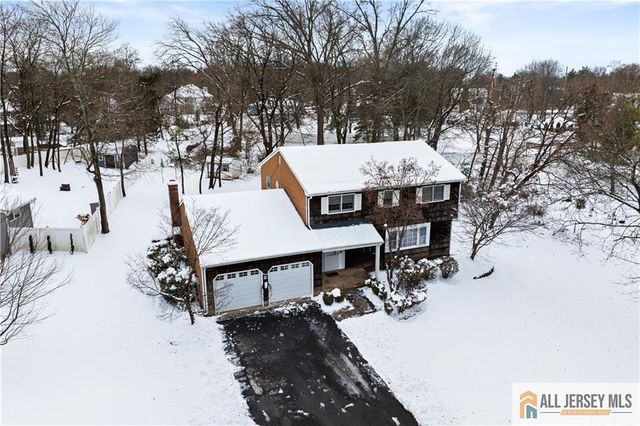 8 Liberty Lane, Franklin, NJ 08873