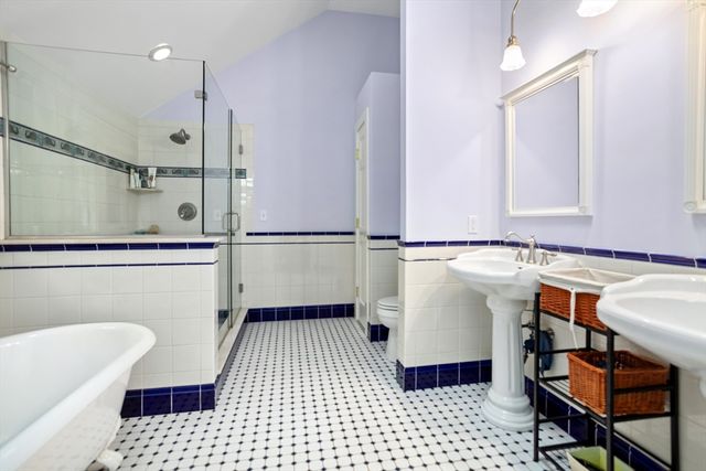 244 Lincoln Rd, Lincoln, MA 01773