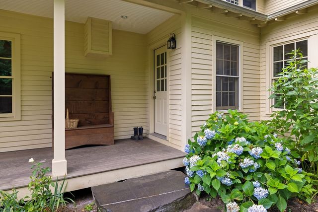 244 Lincoln Rd, Lincoln, MA 01773