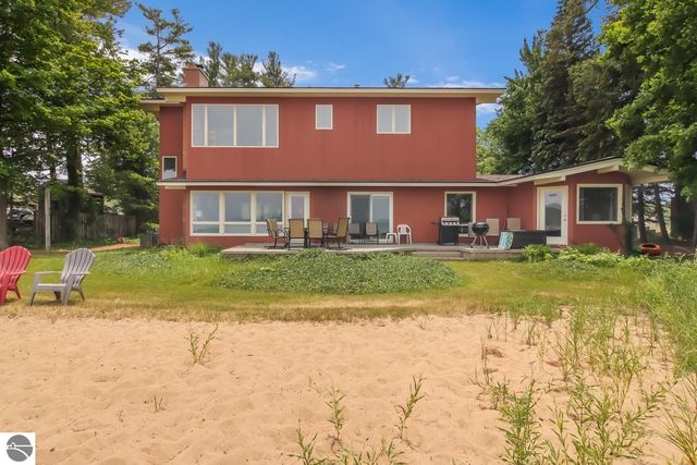 2175 N US-31 N, Traverse City, MI 49686