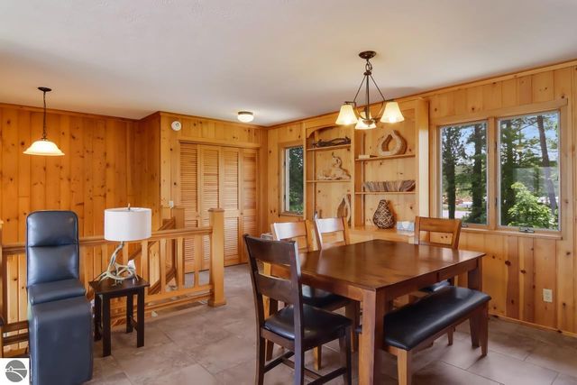 2175 N US-31 N, Traverse City, MI 49686