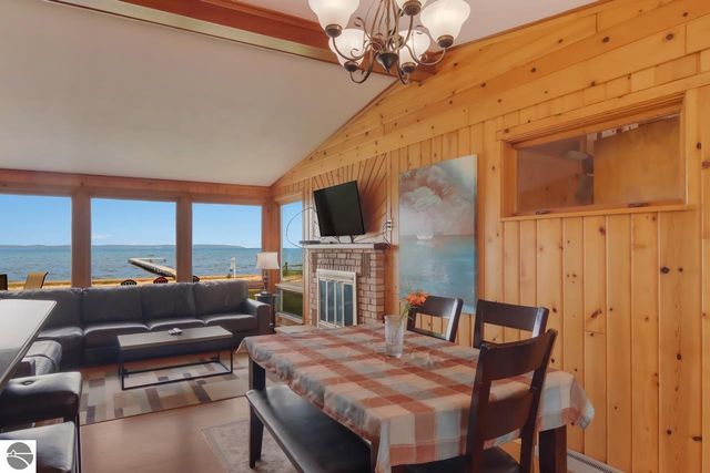 2175 N US-31 N, Traverse City, MI 49686