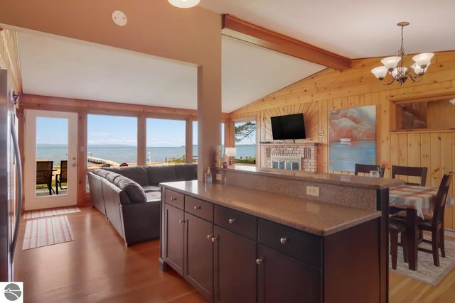 2175 N US-31 N, Traverse City, MI 49686