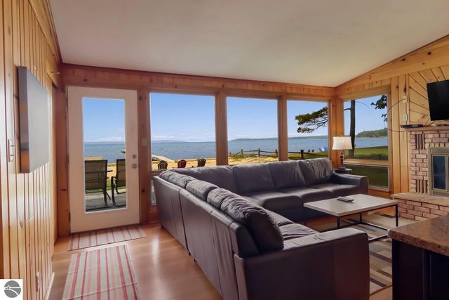 2175 N US-31 N, Traverse City, MI 49686