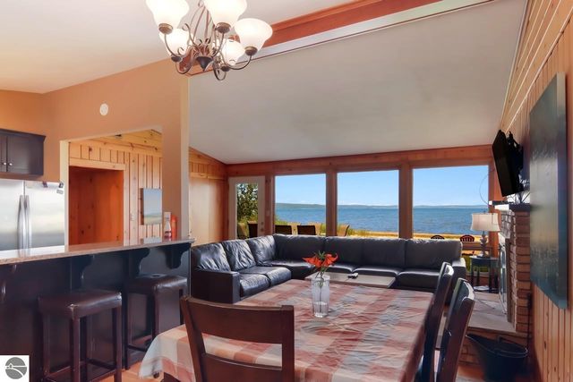 2175 N US-31 N, Traverse City, MI 49686