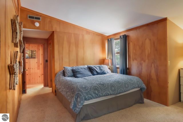 2175 N US-31 N, Traverse City, MI 49686