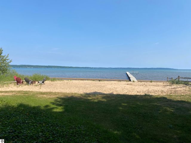 2175 N US-31 N, Traverse City, MI 49686