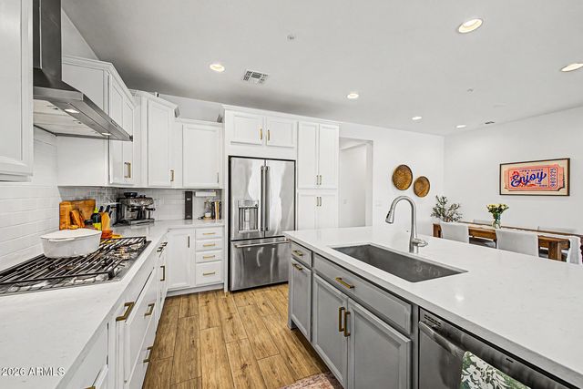 1876 S HUISH Drive, Gilbert, AZ 85295