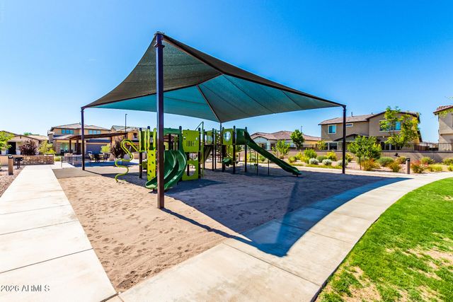 1876 S HUISH Drive, Gilbert, AZ 85295